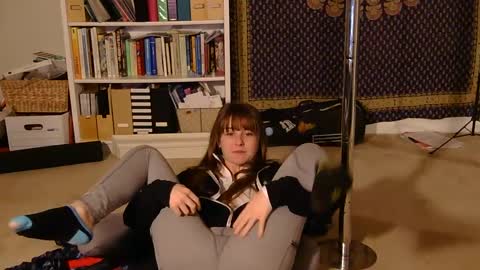 Snapshot of sweet_truffle chatting on 02-11-25, 12:28 Heidi Brenner - Please check bio for schedule  FAQ online show from 02-11-25, 12:28