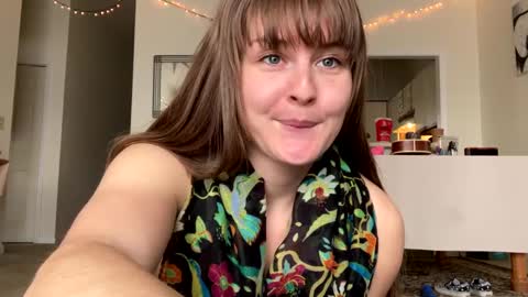 Snapshot of sweet_truffle chatting on 02-19-25, 07:16 Heidi Brenner - Please check bio for schedule  FAQ online show from 02-19-25, 07:16