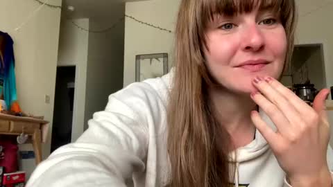 Snapshot of sweet_truffle chatting on 02-27-25, 08:09 Heidi Brenner - Please check bio for schedule  FAQ online show from 02-27-25, 08:09