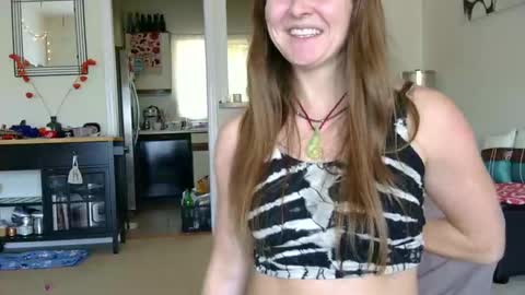 Snapshot of sweet_truffle chatting on 10-09-25, 07:23 Heidi Brenner - Please check bio for schedule  FAQ online show from 10-09-25, 07:23