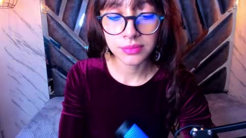 sweet_venus4 online show from 03-12-25, 02:23