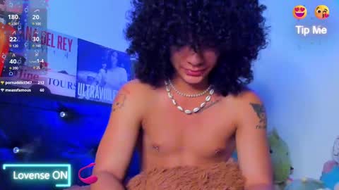 Snapshot of sweet_vond chatting on 01-21-25, 01:29 Steven independent model online show from 01-21-25, 01:29