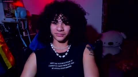 Snapshot of sweet_vond chatting on 02-11-25, 07:02 Steven independent model online show from 02-11-25, 07:02