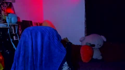 Snapshot of sweet_vond chatting on 02-12-25, 03:29 Steven independent model online show from 02-12-25, 03:29