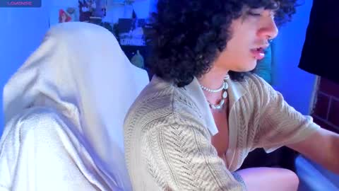 Snapshot of sweet_vond chatting on 03-07-25, 02:34 Steven independent model online show from 03-07-25, 02:34