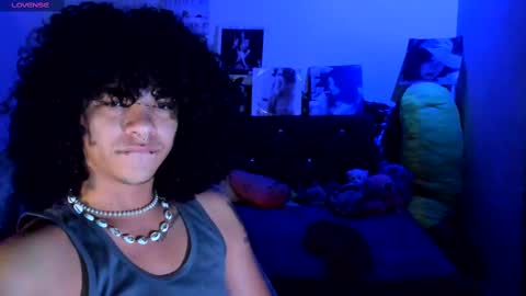 Snapshot of sweet_vond chatting on 03-11-25, 06:00 Steven independent model online show from 03-11-25, 06:00