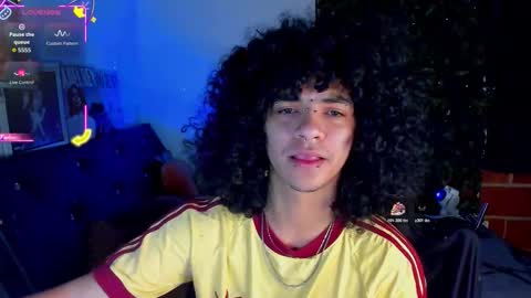 Snapshot of sweet_vond chatting on 11-27-25, 11:29 Steven independent model online show from 11-27-25, 11:29