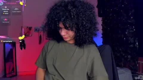 Snapshot of sweet_vond chatting on 12-03-25, 12:51 Steven independent model online show from 12-03-25, 12:51