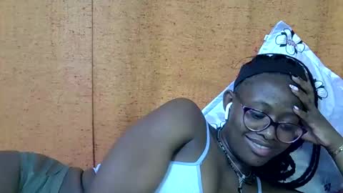sweet_zarah online show from 04-14-26, 06:14