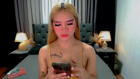 bea takashi  online show from 04-26-26, 09:40