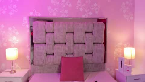 Snapshot of sweetalana1 chatting on 06-05-26, 08:25 SweetAlana online show from 06-05-26, 08:25