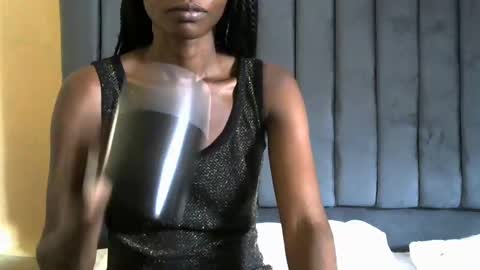 Snapshot of sweetalianah chatting on 03-05-25, 08:43 LIANAH online show from 03-05-25, 08:43