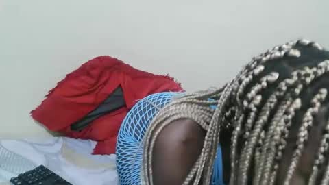 Snapshot of sweetamalia02 chatting on 10-20-25, 10:32 Malia online show from 10-20-25, 10:32