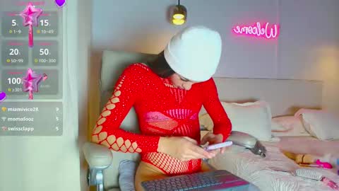 Snapshot of sweetandreagil chatting on 03-06-25, 01:48 Andrea Cheryl GiLandreagil80 In Instagram online show from 03-06-25, 01:48