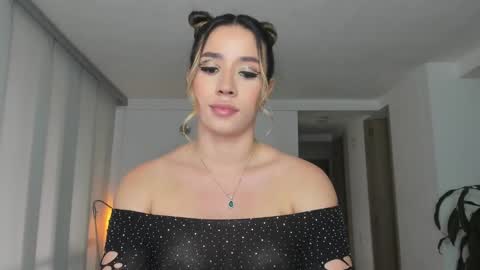 Camila online show from 03-05-25, 06:56