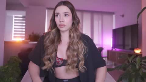 Camila online show from 11-14-25, 08:40