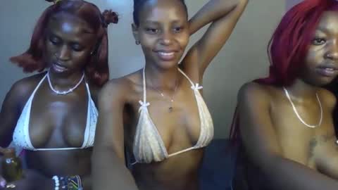 Snapshot of sweetbaby_30 chatting on 04-06-26, 03:15 Sweetbaby 30 online show from 04-06-26, 03:15