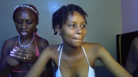 Snapshot of sweetbaby_30 chatting on 04-15-26, 04:08 Sweetbaby 30 online show from 04-15-26, 04:08