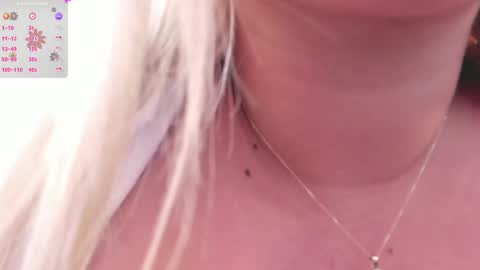 Snapshot of sweetbambi19 chatting on 03-11-25, 08:41 Andrea  online show from 03-11-25, 08:41