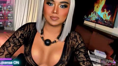 bella online show from 11-17-25, 05:24