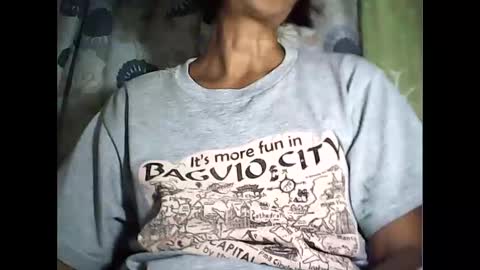 Snapshot of sweetbella24 chatting on 09-17-25, 01:24 im anne online show from 09-17-25, 01:24