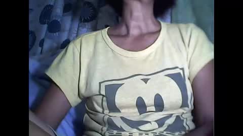 Snapshot of sweetbella24 chatting on 10-06-25, 11:07 im anne online show from 10-06-25, 11:07