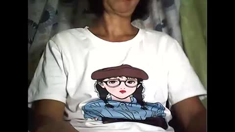 Snapshot of sweetbella24 chatting on 11-13-25, 01:21 im anne online show from 11-13-25, 01:21