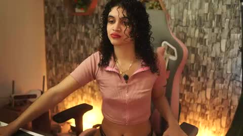 Snapshot of sweetbonii chatting on 06-11-26, 07:56 Salom independent model online show from 06-11-26, 07:56
