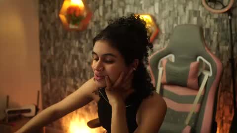 Snapshot of sweetbonii chatting on 06-20-26, 06:05 Salom independent model online show from 06-20-26, 06:05