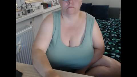 Sweetboobs85h online show from 09-08-25, 05:56