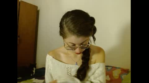 Snapshot of sweetcalm_ chatting on 05-04-26, 03:57 sweetcalm_ online show from 05-04-26, 03:57