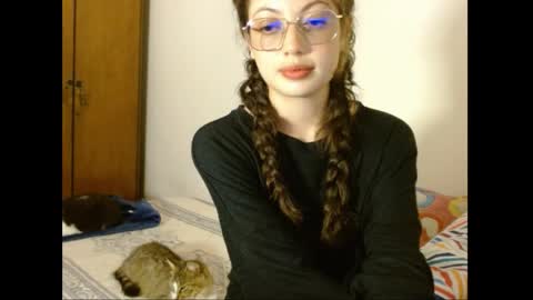 Snapshot of sweetcalm_ chatting on 05-08-26, 05:02 sweetcalm_ online show from 05-08-26, 05:02