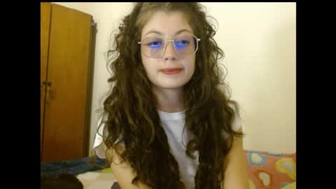 Snapshot of sweetcalm_ chatting on 05-20-26, 04:29 sweetcalm_ online show from 05-20-26, 04:29