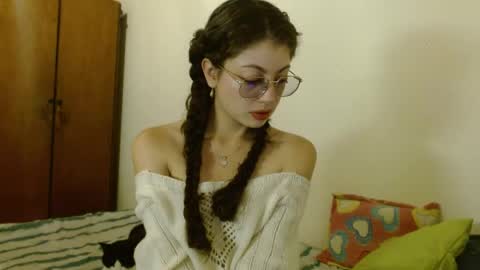 Snapshot of sweetcalm_ chatting on 05-22-26, 03:24 sweetcalm_ online show from 05-22-26, 03:24