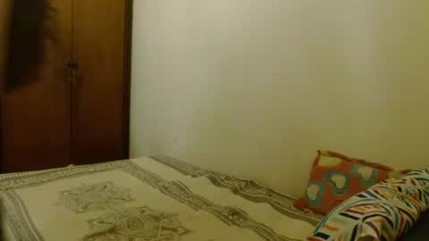 Snapshot of sweetcalm_ chatting on 06-12-26, 09:03 sweetcalm_ online show from 06-12-26, 09:03