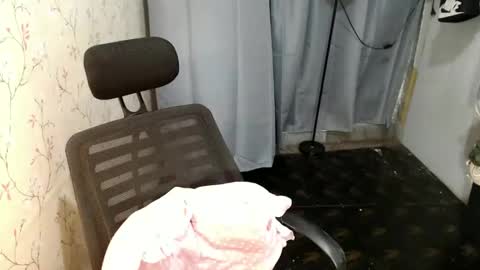 Snapshot of sweetcharise18 chatting on 02-21-25, 01:11 Cha cha online show from 02-21-25, 01:11