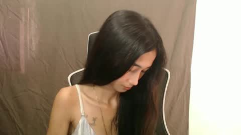 Snapshot of sweetcharise18 chatting on 01-19-26, 05:44 Cha cha online show from 01-19-26, 05:44