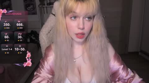 Lisa online show from 02-03-25, 02:55