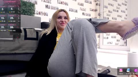 Snapshot of sweetdaiana23 chatting on 01-18-25, 11:33 Daiana Onlyfans - Blonddaiana online show from 01-18-25, 11:33