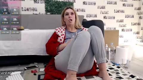 Snapshot of sweetdaiana23 chatting on 02-24-25, 01:46 Daiana Onlyfans - Blonddaiana online show from 02-24-25, 01:46