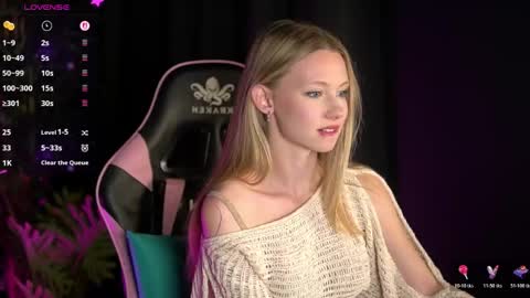 Lina online show from 04-29-26, 05:06