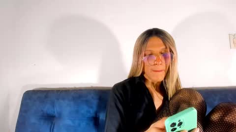 Snapshot of sweetdesaire chatting on 02-16-25, 09:05 Amelia online show from 02-16-25, 09:05