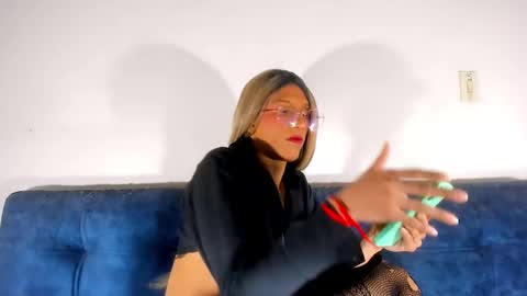 Snapshot of sweetdesaire chatting on 02-17-25, 03:31 Amelia online show from 02-17-25, 03:31