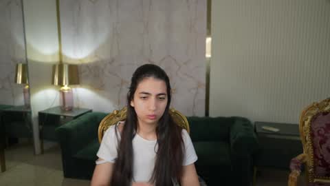 Amelia online show from 04-21-26, 06:41