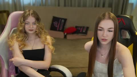Amelia online show from 05-25-26, 10:32