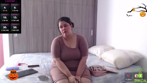         online show from 10-24-25, 02:02