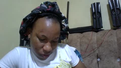 sweetdiva2012 online show from 10-12-25, 02:10