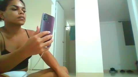 Snapshot of sweetdoll6 chatting on 09-11-25, 12:00 Sweet Doll online show from 09-11-25, 12:00