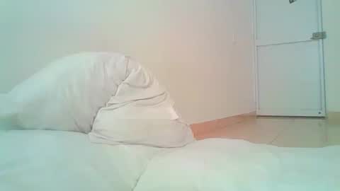 Snapshot of sweetdoll6 chatting on 05-11-26, 03:07 Sweet Doll online show from 05-11-26, 03:07
