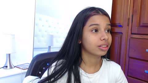 Snapshot of sweetebony_20 chatting on 01-24-25, 09:49 Gabriela online show from 01-24-25, 09:49